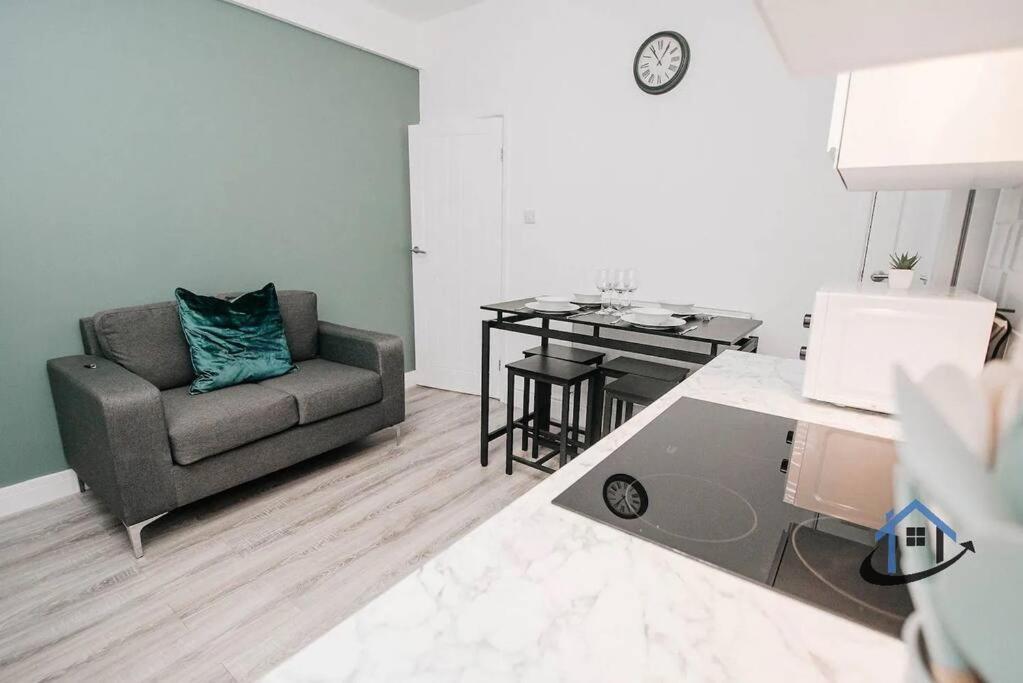Villa Balby Casa Nr Doncaster Racecourse King Beds Street Parking Esterno foto