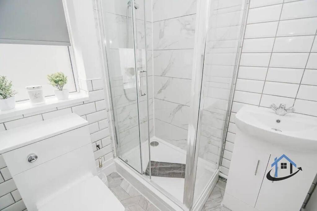 Villa Balby Casa Nr Doncaster Racecourse King Beds Street Parking Esterno foto